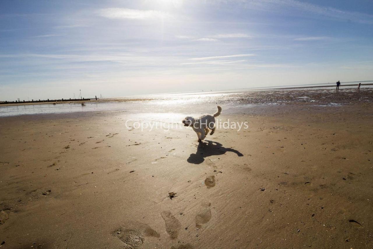 6 Berth Caravan Nearby Hunstanton Beach Front In Norfolk Ref 13019L Exterior foto