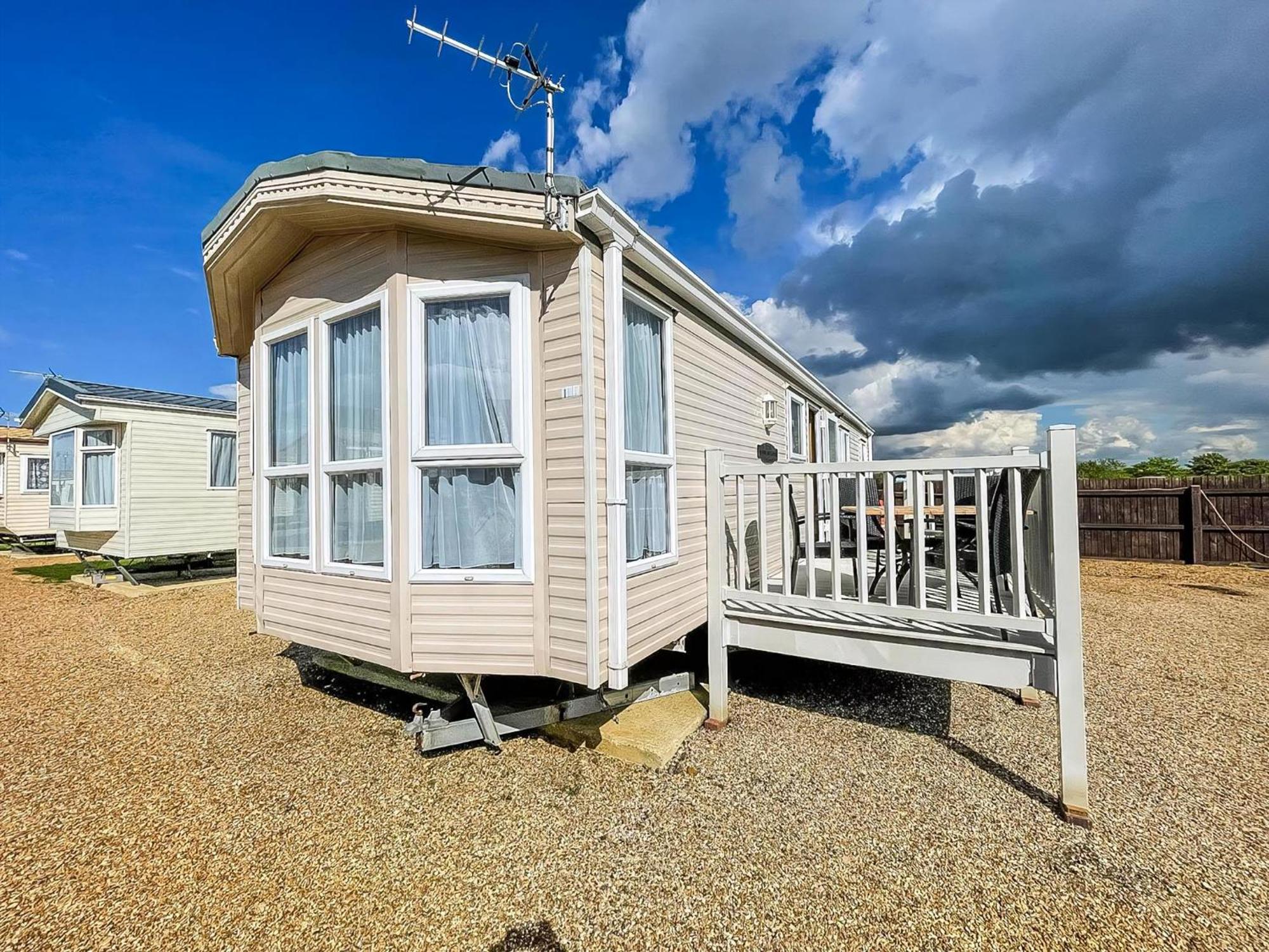 6 Berth Caravan Nearby Hunstanton Beach Front In Norfolk Ref 13019L Exterior foto